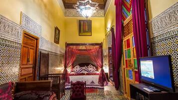 Suite, Ensuite (Iman) | 1 bedroom, premium bedding, minibar, WiFi