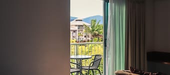 Heritage Cairns