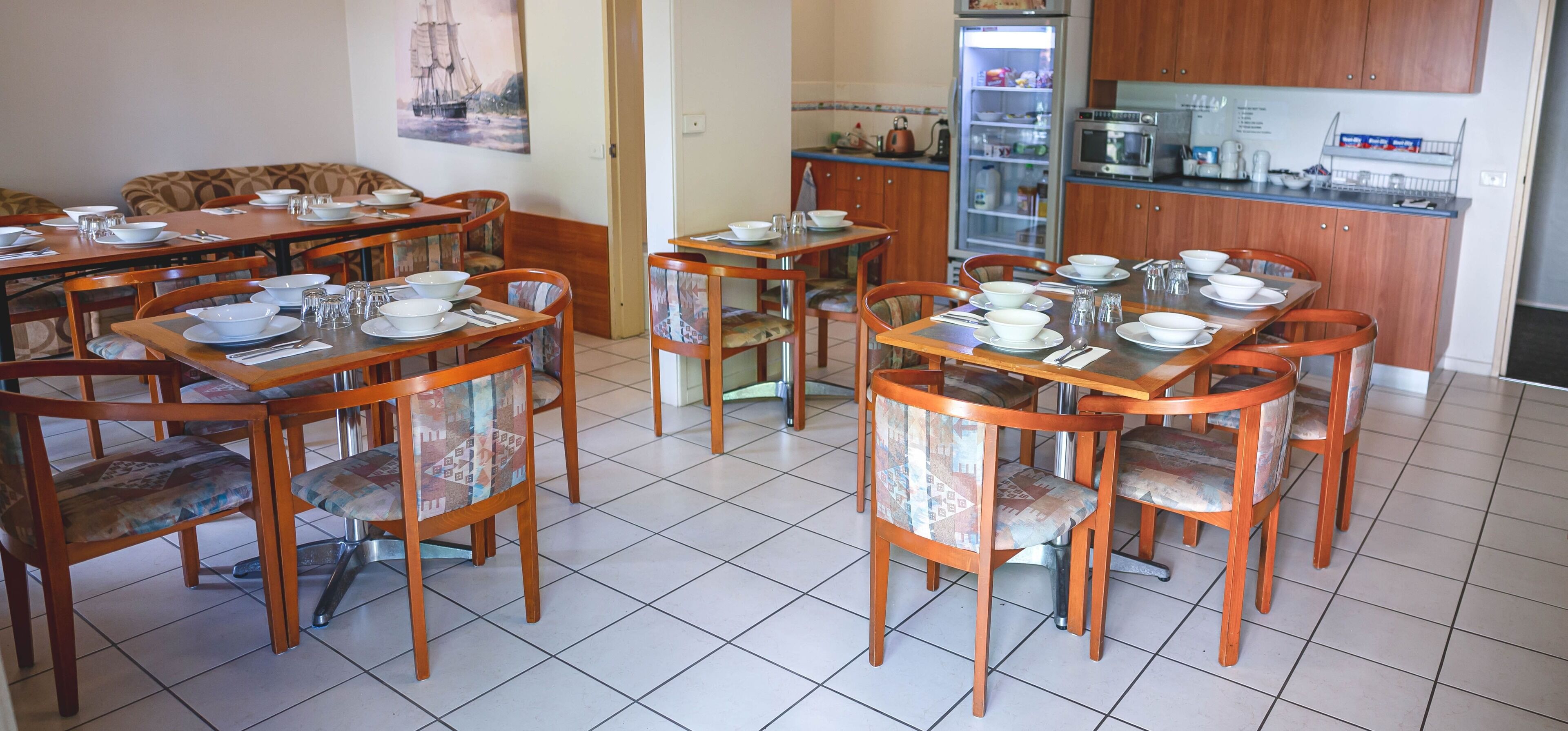 Daily continental breakfast (AUD 25 per person)