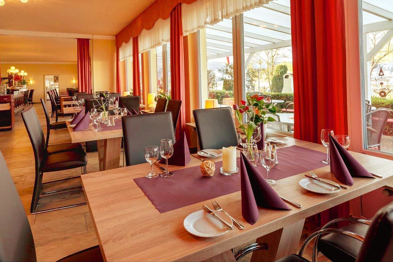 breakfast, lunch, dinner served; al fresco dining