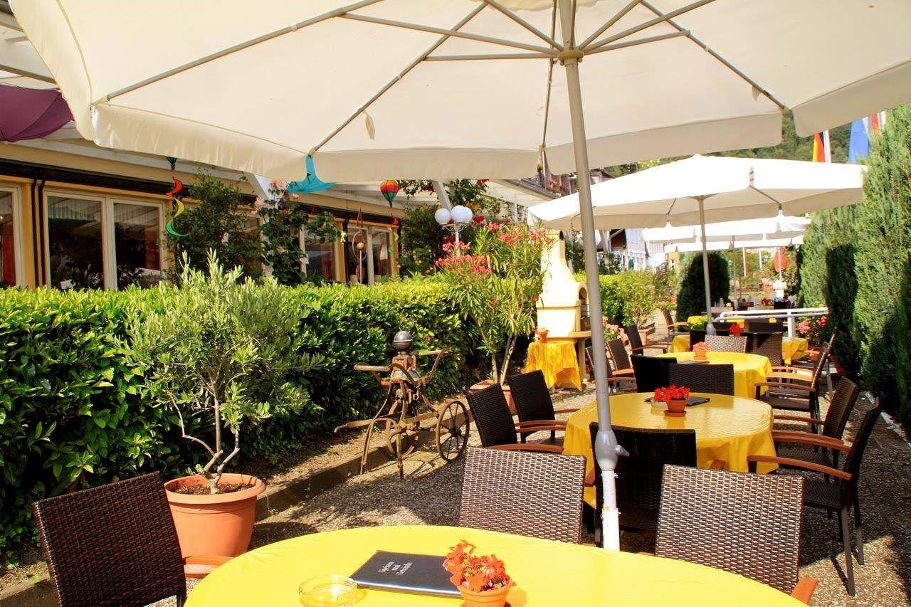 breakfast, lunch, dinner served; al fresco dining