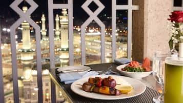 2 Restaurants, Frühstück, Mittagessen, Abendessen, internationale Küche