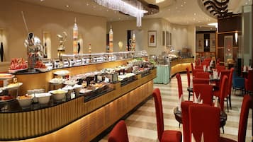 Daily English breakfast (SAR 100 per person)