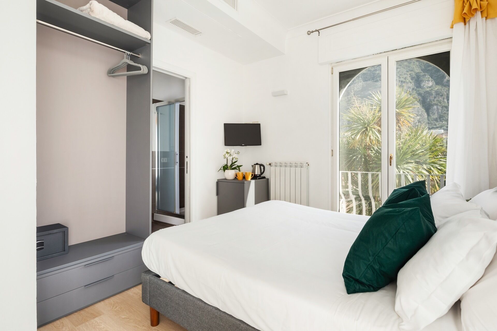 Chambre Double, vue piscine | Couette en duvet d&#x27;oie, Wi-Fi gratuit, draps fournis