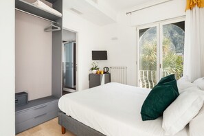 더블룸, 수영장 전망 | 오리/거위털 이불, 무료 WiFi, 침대 시트