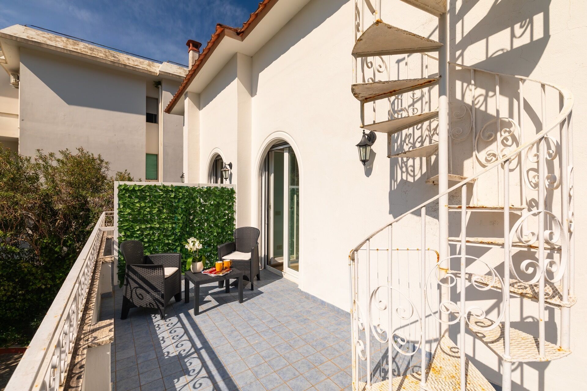 Chambre Double, vue piscine | Terrasse/Patio