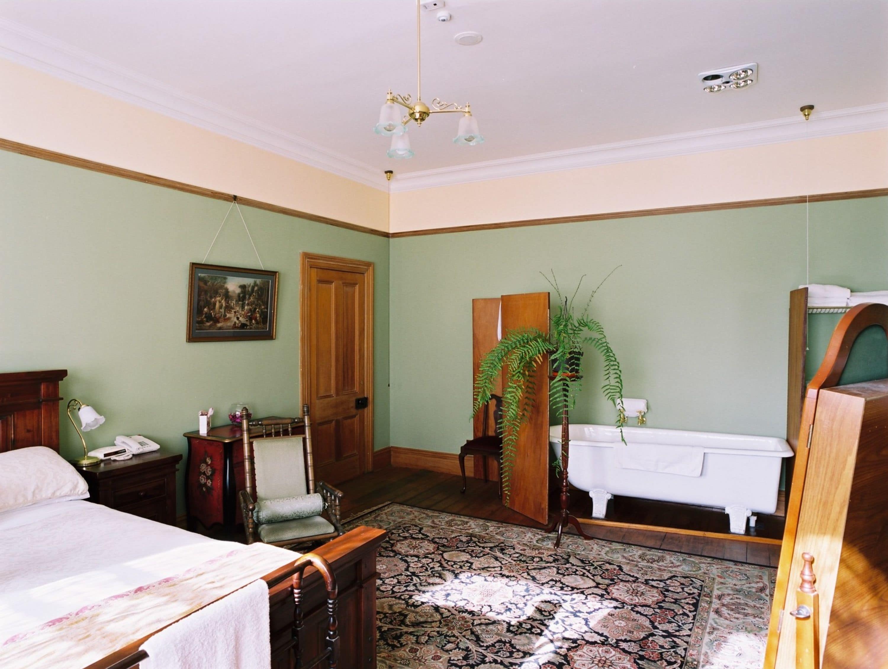 高级房 (Victorian) | 加厚床垫、隔音、熨 斗/熨板、免费 WiFi