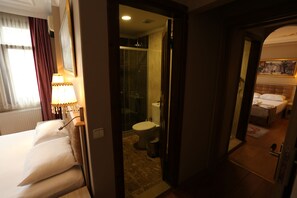 Suite Familiale, 3 chambres | Matelas Select Comfort, minibar, coffres-forts dans les chambres