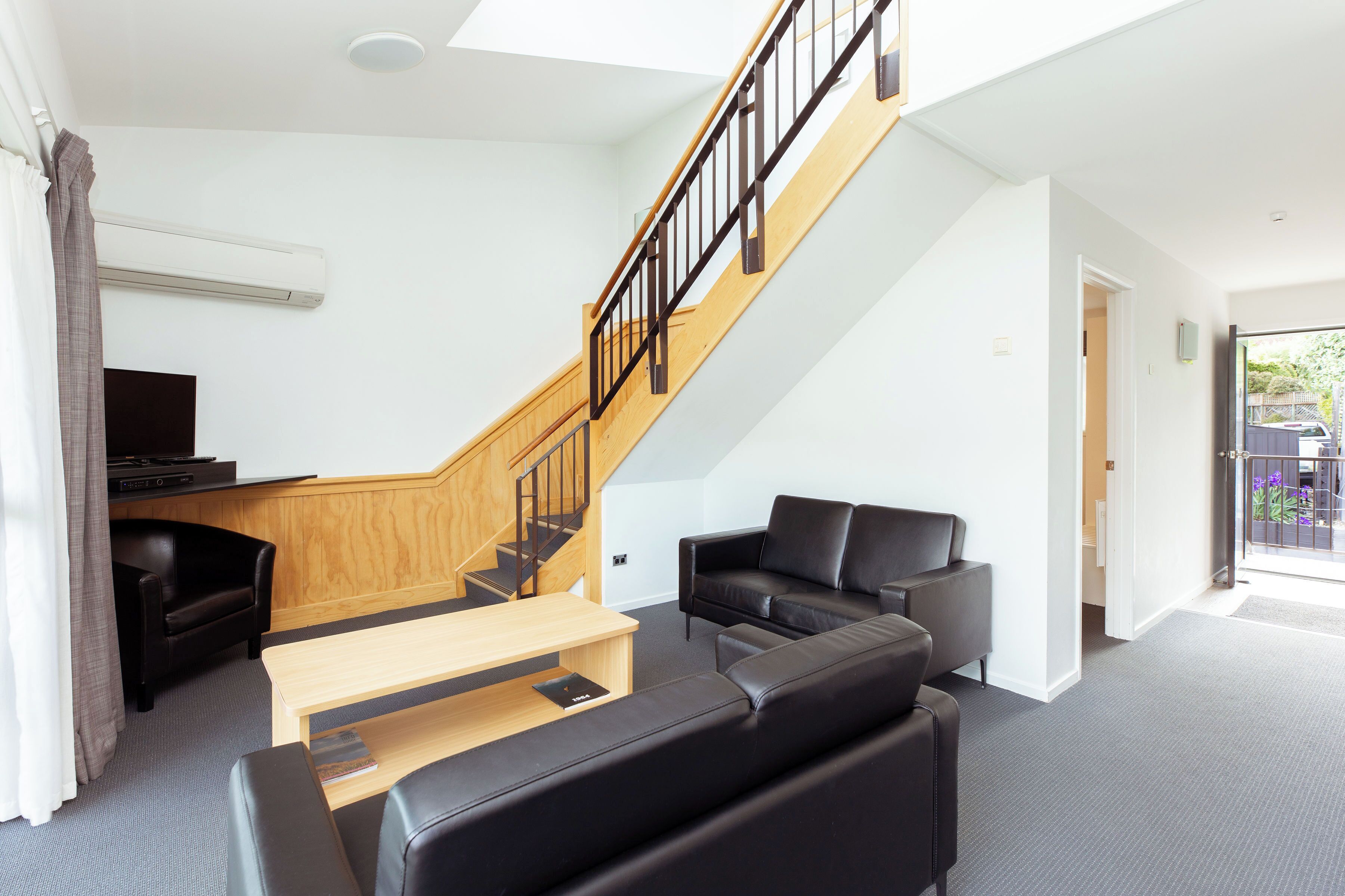 Huoneisto, 2 makuuhuonetta | Oleskelualue | 32–tuumainen taulutelevisio, jossa satelliittikanavat