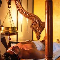 Couples treatment room(s), sauna, steam room, body treatments