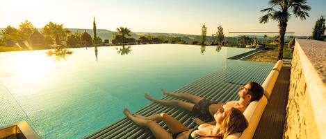 4 indoor pools, 4 outdoor pools, pool umbrellas, sun loungers