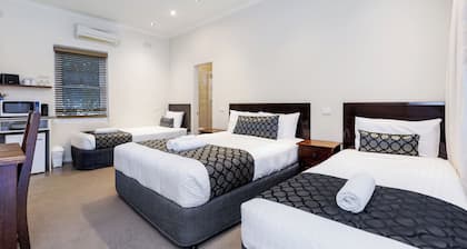 Amaroo Motel