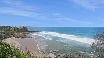 Sable blanc, serviettes de plage
