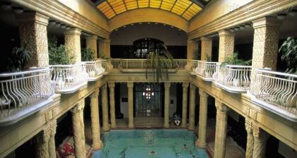 Alkotas House - Apartments