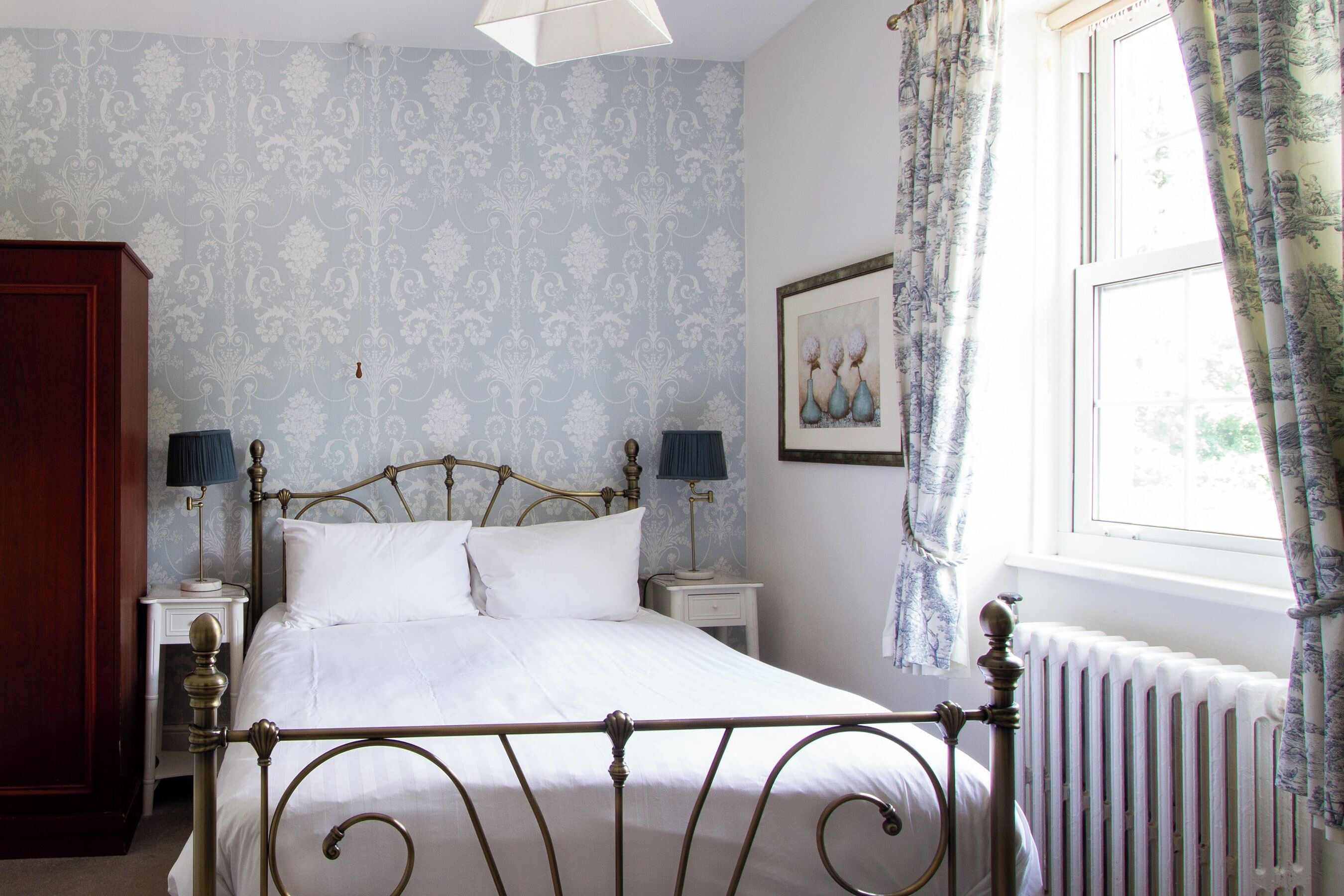 Economy Double Room | Hypo-allergenic bedding available, desk, iron/ironing board (on request)
