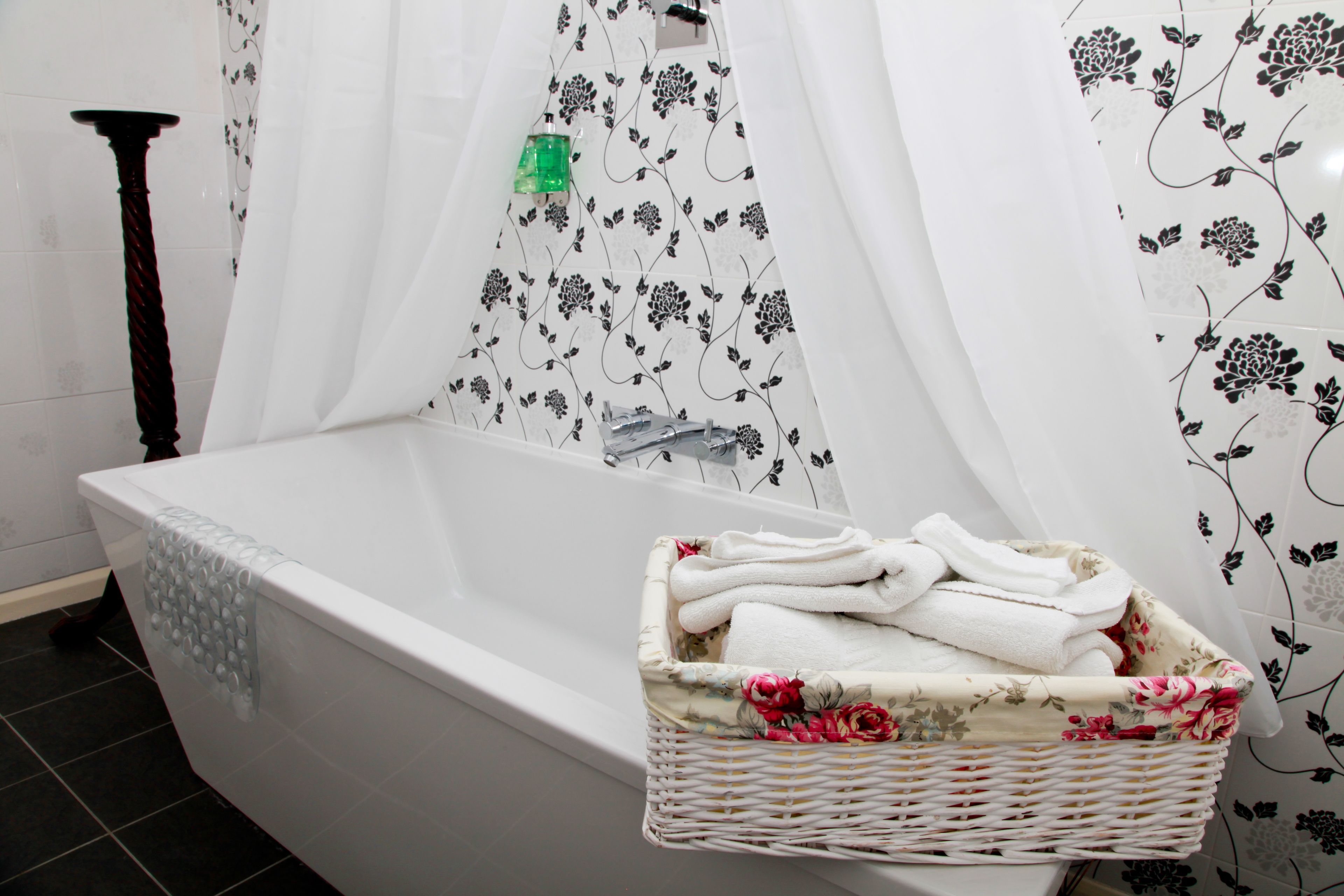 superior double room | bathroom | free toiletries, hair dryer, towels