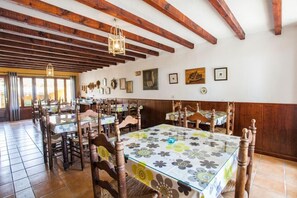 Free daily full breakfast - Hotel Rural Cortijo Amaya - Bed & Breakfast (Torrox)