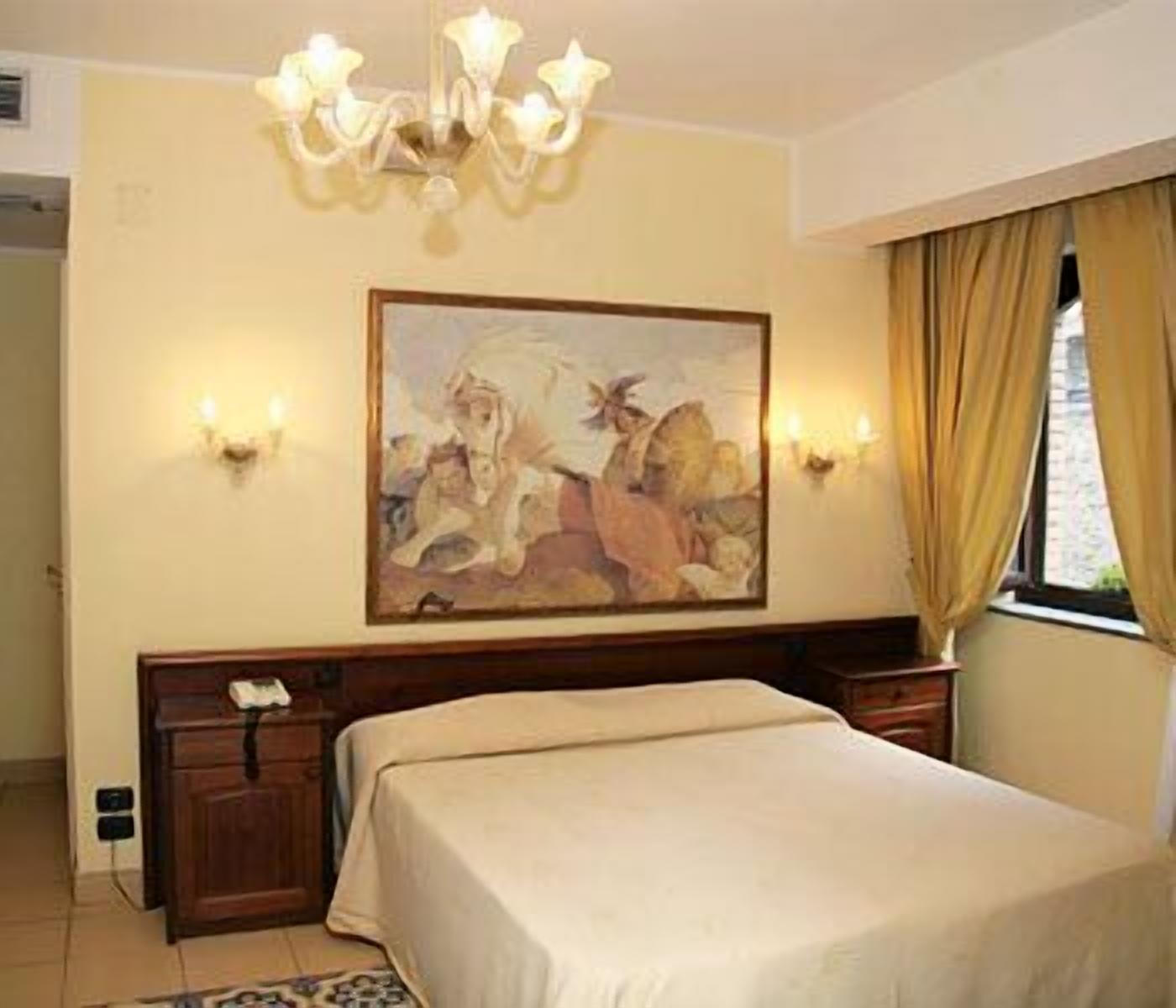 minibar, in-room safe, desk, iron/ironing board