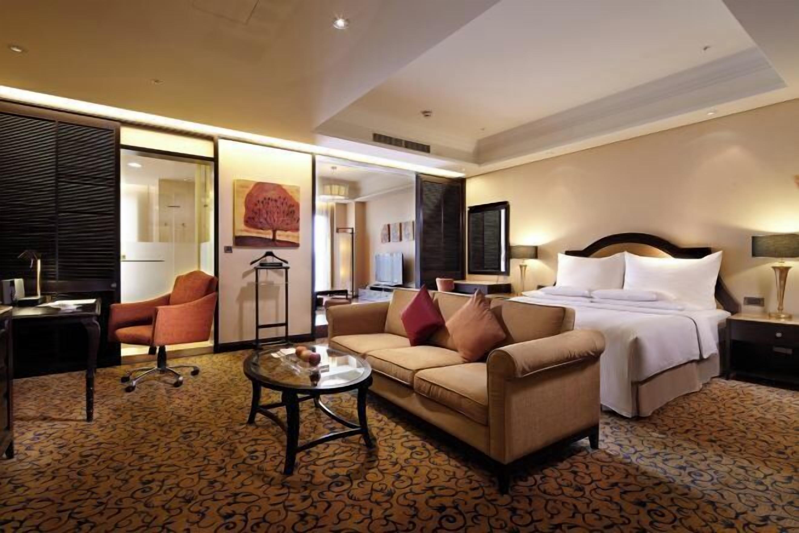 Literie de qualité supérieure, coffres-forts dans les chambres, bureau