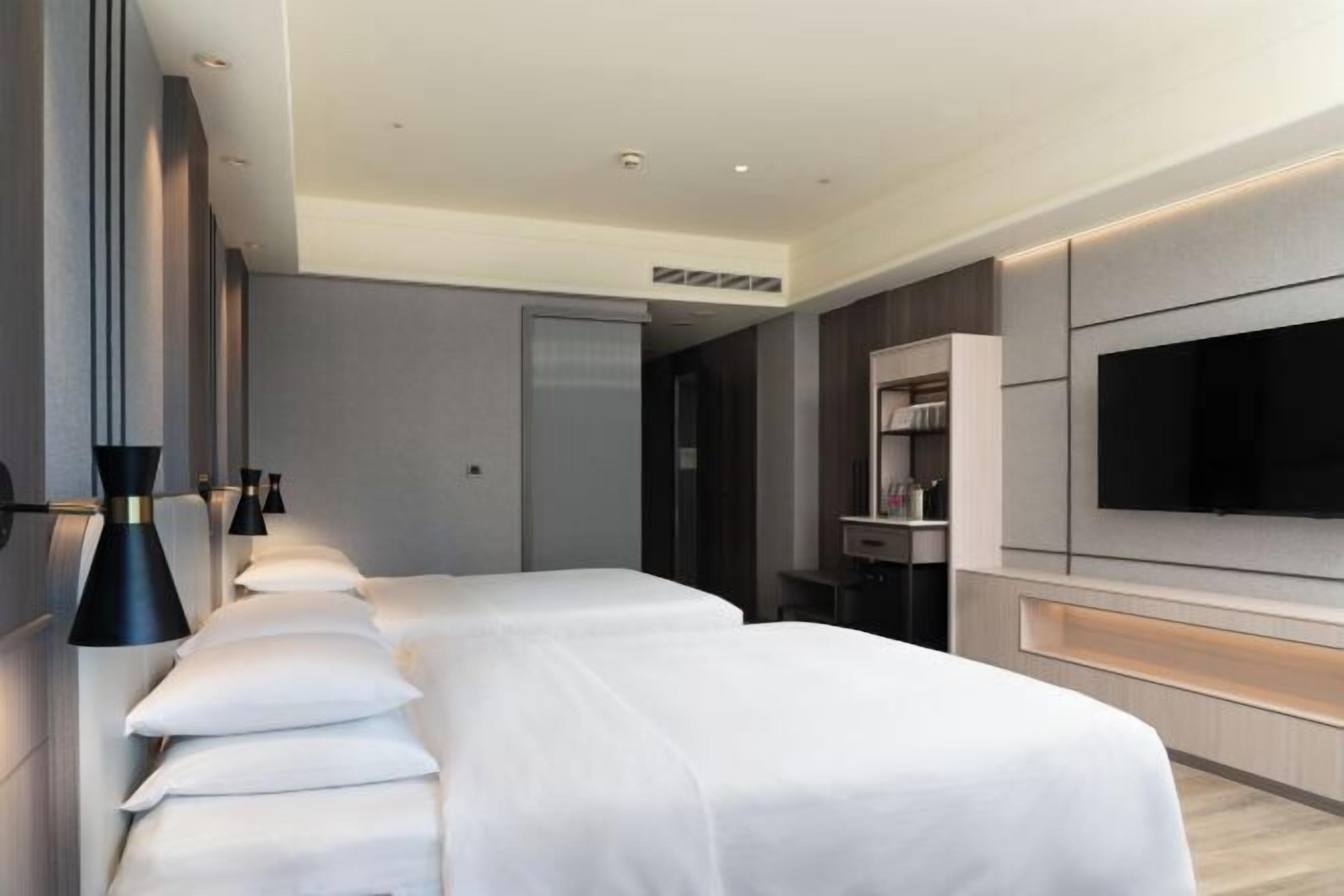 Literie de qualité supérieure, coffres-forts dans les chambres, bureau