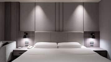 Chambre Double Royale | Literie de qualité supérieure, coffres-forts dans les chambres, bureau