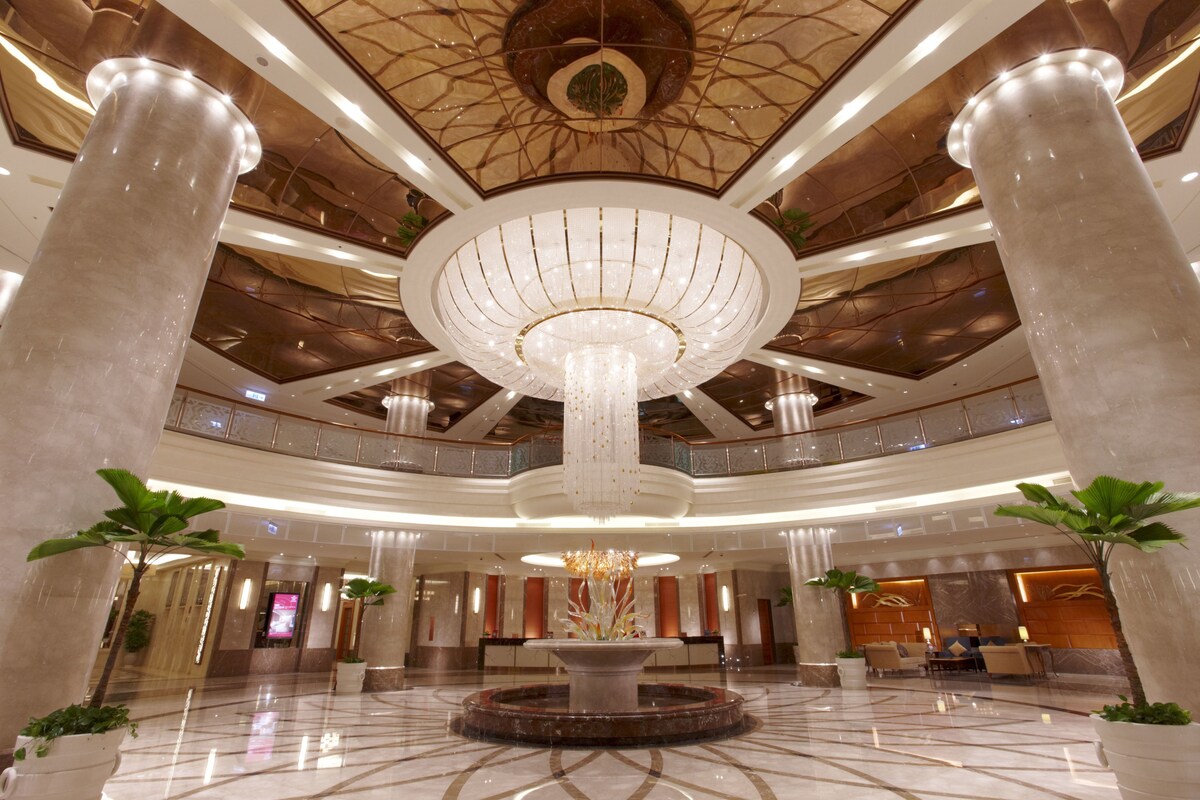 E-Da Royal Hotel