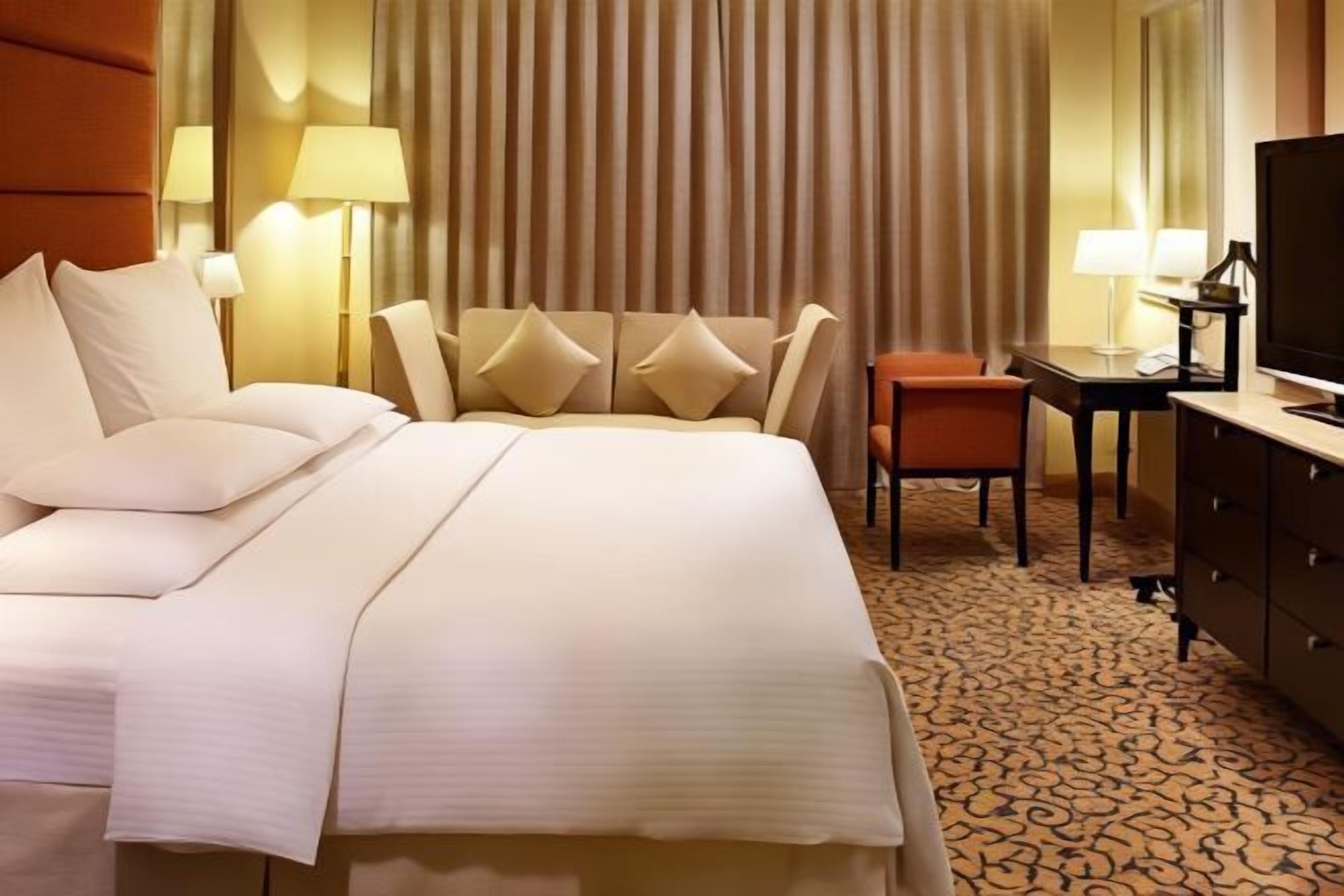 Literie de qualité supérieure, coffres-forts dans les chambres, bureau