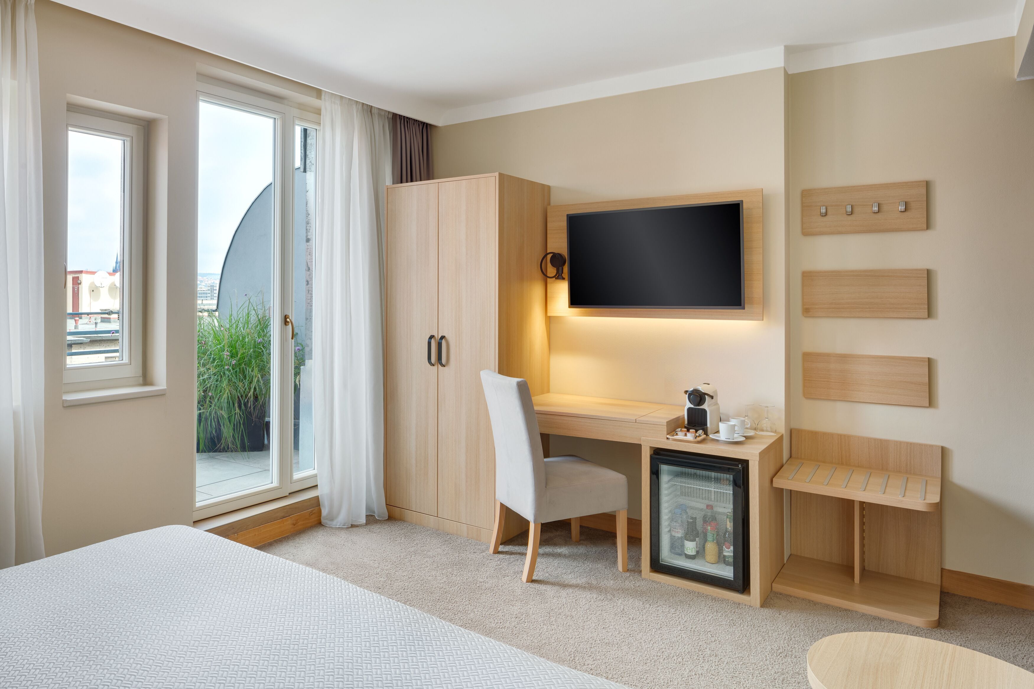 Superior-Doppelzimmer, Balkon | Minibar, Zimmersafe, Schreibtisch, laptopgeeigneter Arbeitsplatz