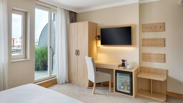 Superior-Doppelzimmer, Balkon | Minibar, Zimmersafe, Schreibtisch, laptopgeeigneter Arbeitsplatz