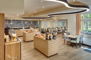 Daily buffet breakfast (EUR 17 per person)