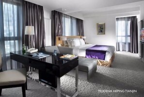 Pillowtop beds, desk, blackout drapes, soundproofing