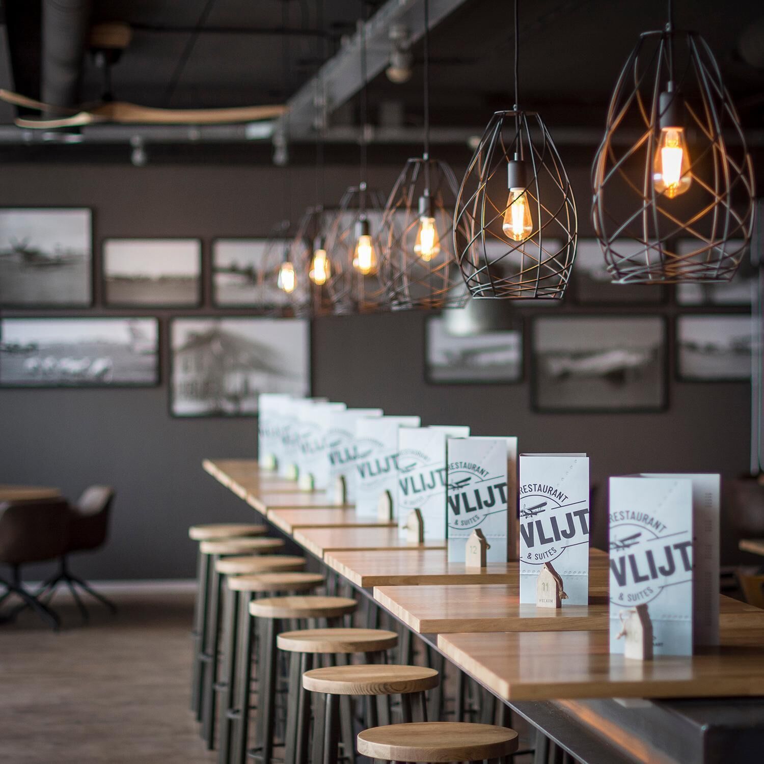 breakfast and lunch served, al fresco dining