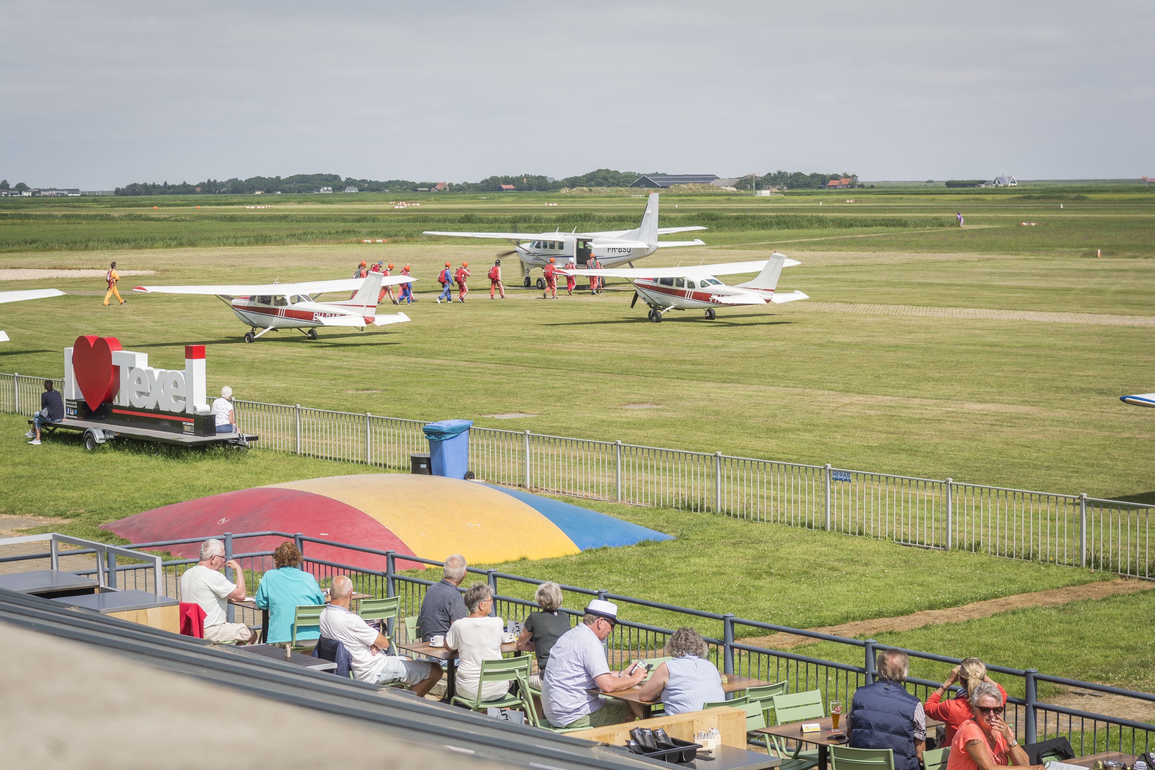 helicopter/plane tours