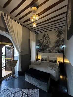 Chambre Supérieure Double ou avec lits jumeaux (Grise)