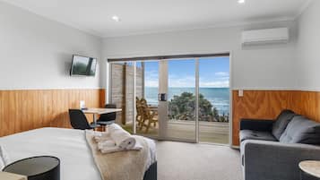 Superior Room | Free WiFi, bed sheets