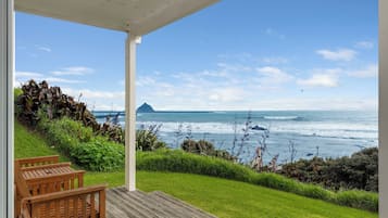 Cabin, Ensuite | Beach/ocean view