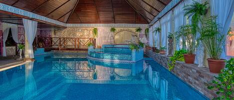 Indoor spa tub