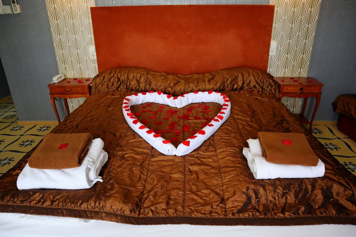 Superior Suite, River View | 1 bedroom, minibar, soundproofing, iron/ironing board