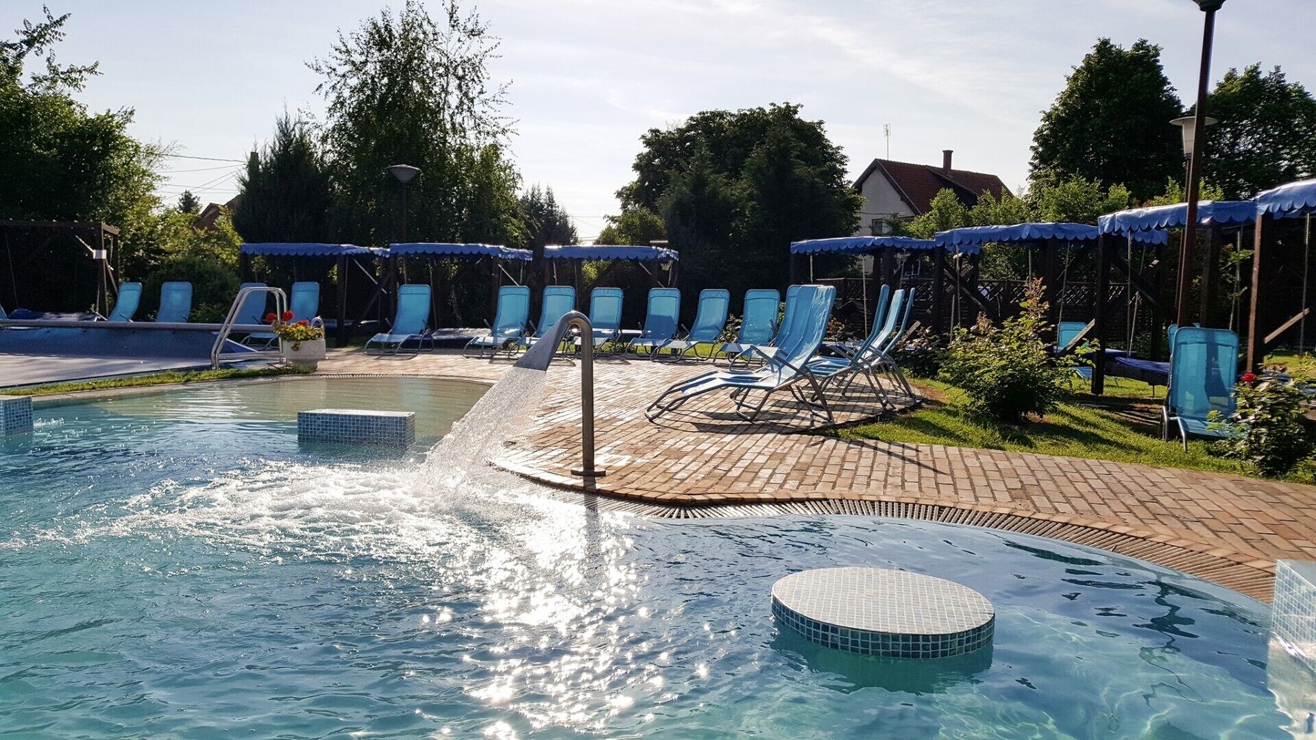 Piscina all'aperto
