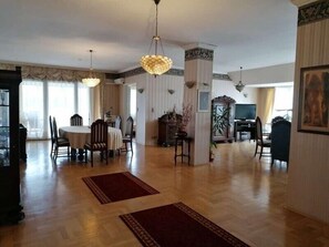 Royal Suite, 1 Queen Bed, River View | Minibar, soundproofing, iron/ironing board, free WiFi - Duna Relax Hotel  (Rackeve)