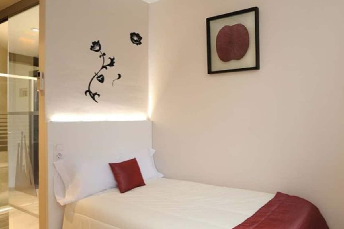 1 bedroom, down duvets, individually decorated, blackout curtains