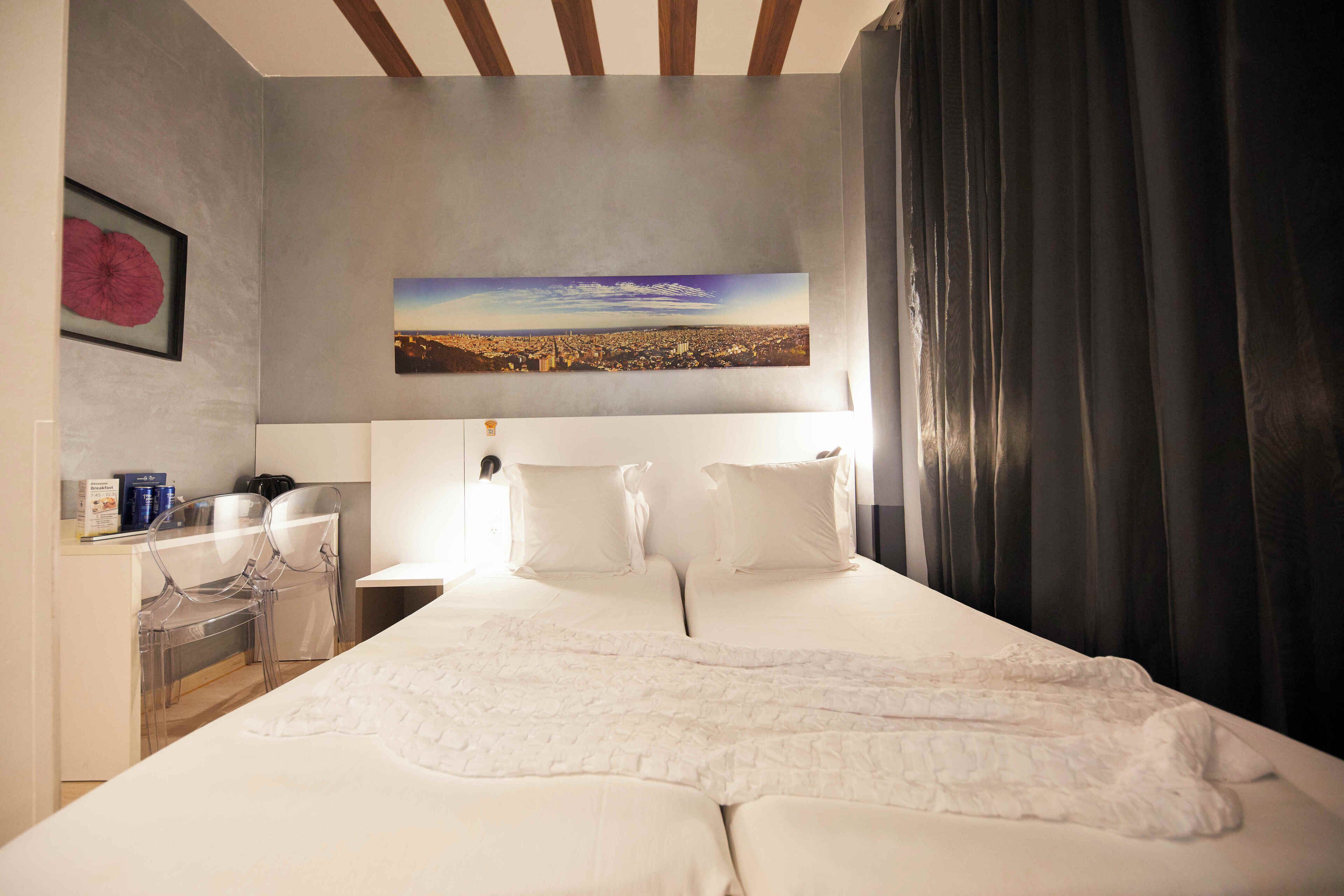 Dreibettzimmer | Daunenbettdecken, individuell dekoriert, Verdunkelungsvorhänge