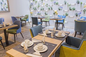 Restaurant - Hostemplo Sagrada Familia (Barcelona)