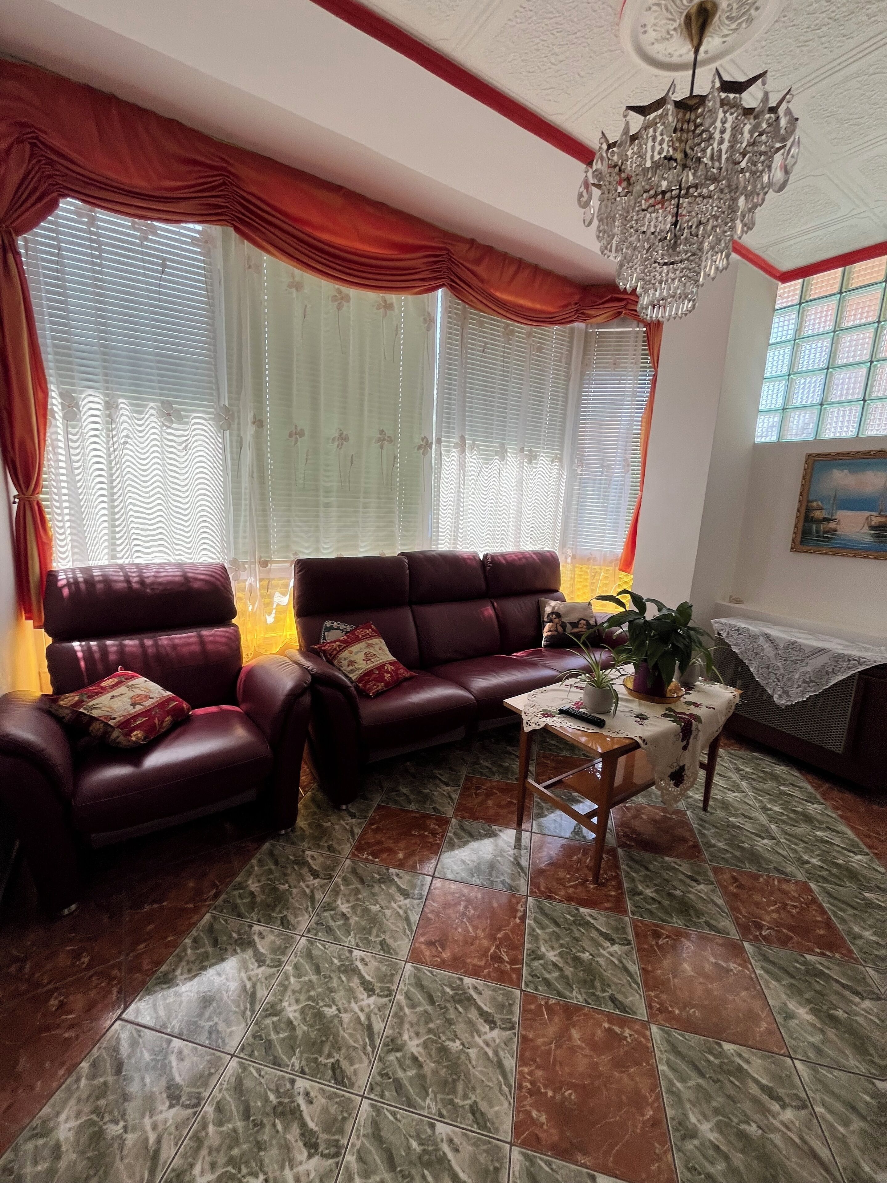 apartment for 4 people | living area | 82-cm led tv with cable channels, tv