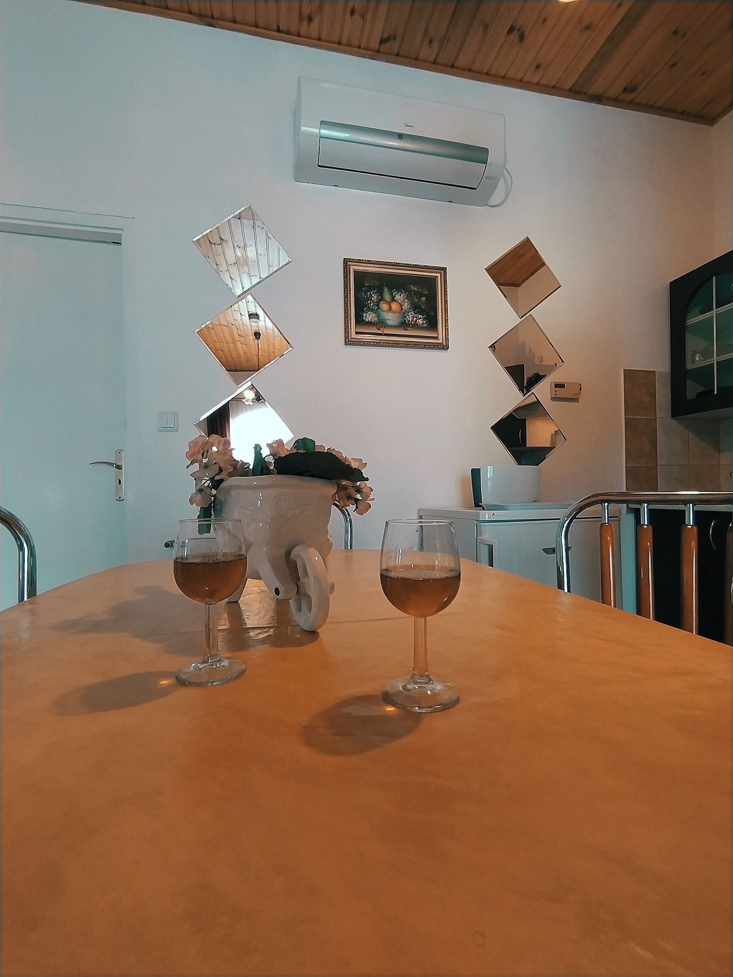 apartment | private kitchen | fridge, stovetop, coffee/tea maker