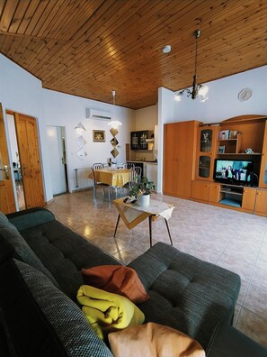 Apartment | Living area