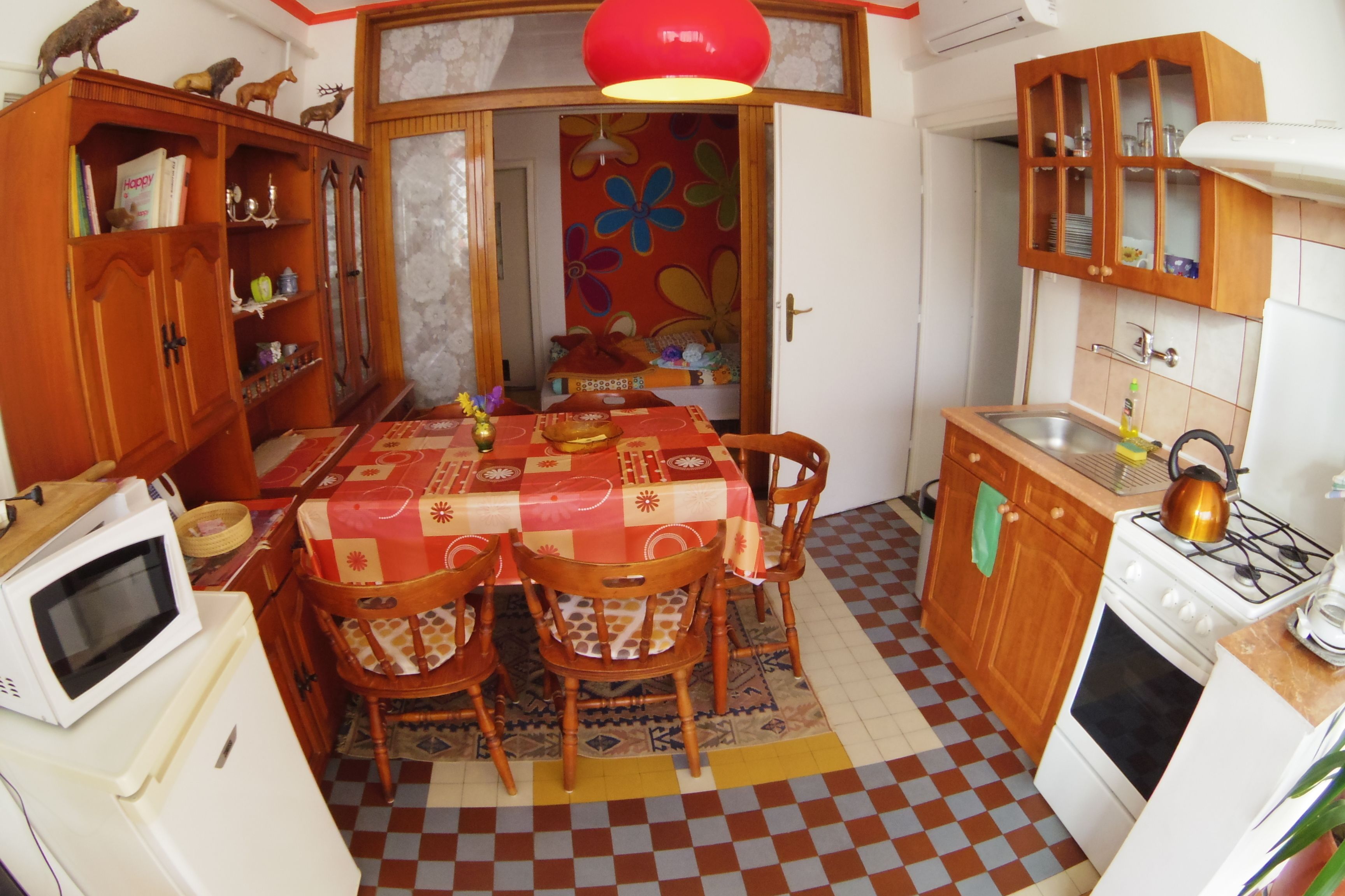 apartment for 4 people | 1 bedroom, frette italian sheets, hypo-allergenic bedding