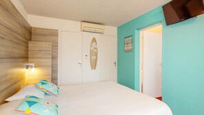 1 bedroom, Select Comfort beds, desk, soundproofing