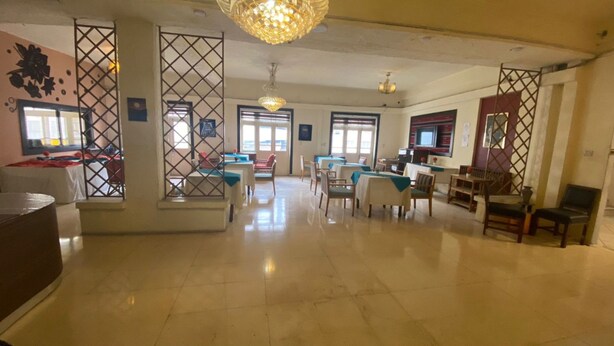 مطعم