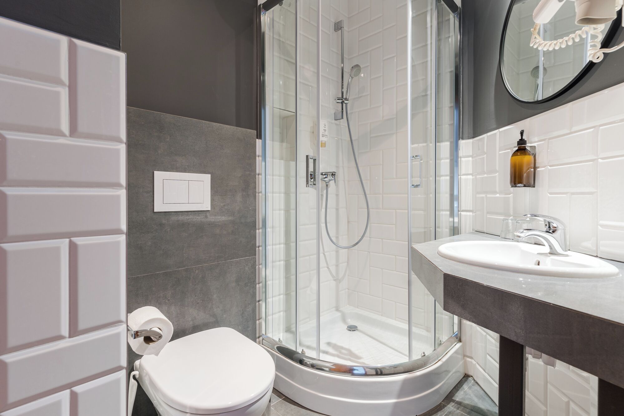 shower, free toiletries, hair dryer, towels